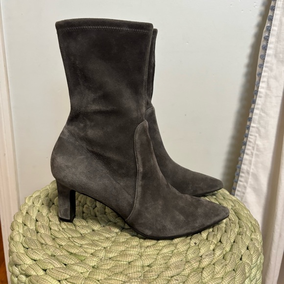 Stuart Weitzman Wren Gray Suede Sock Ankle Boots Size 8 - Picture 4 of 10